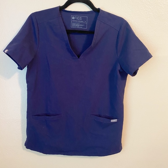Figs Casma™ Three-Pocket Scrub Top - Navy Sz Small - Picture 2 of 6